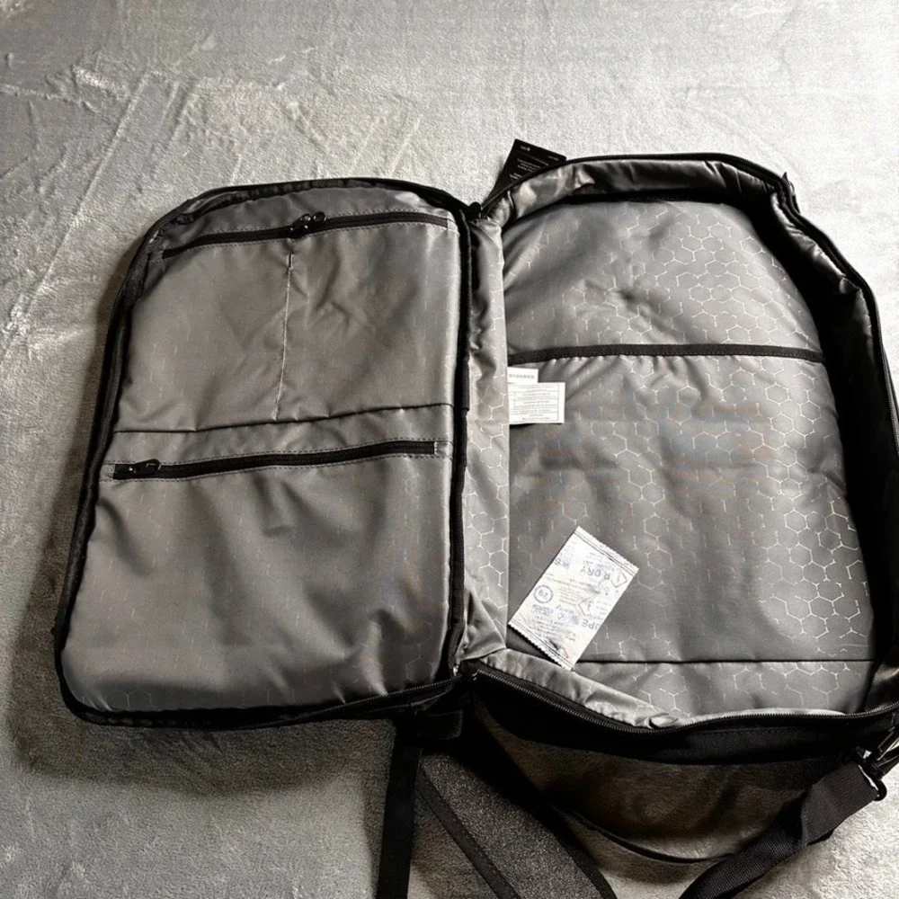 Ogio BRAND NEW Black Backpack Laptop Travel AIR‎ Padded Canvas 